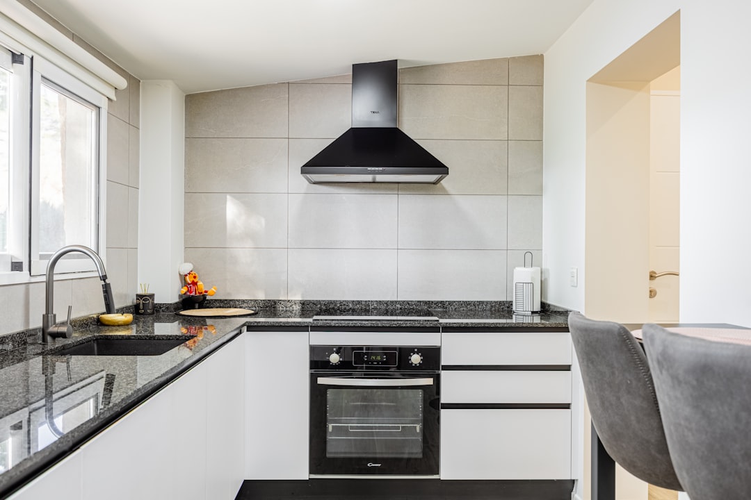 why-choose-us Modern white kitchen